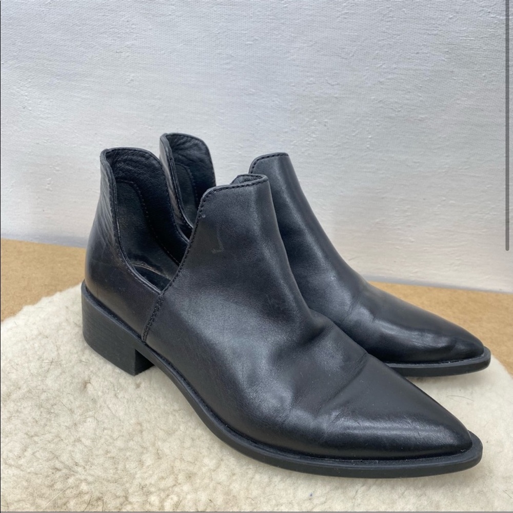 Steve Madden Black Leather Cut Out Joella Booties